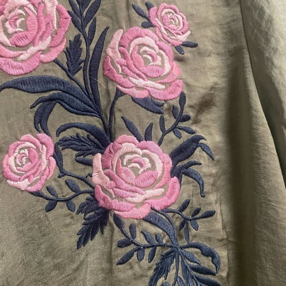 Charming Charlie Green Full Zip Fashion Jacket with Pink Rose Embroidery Small - Picture 3 of 4